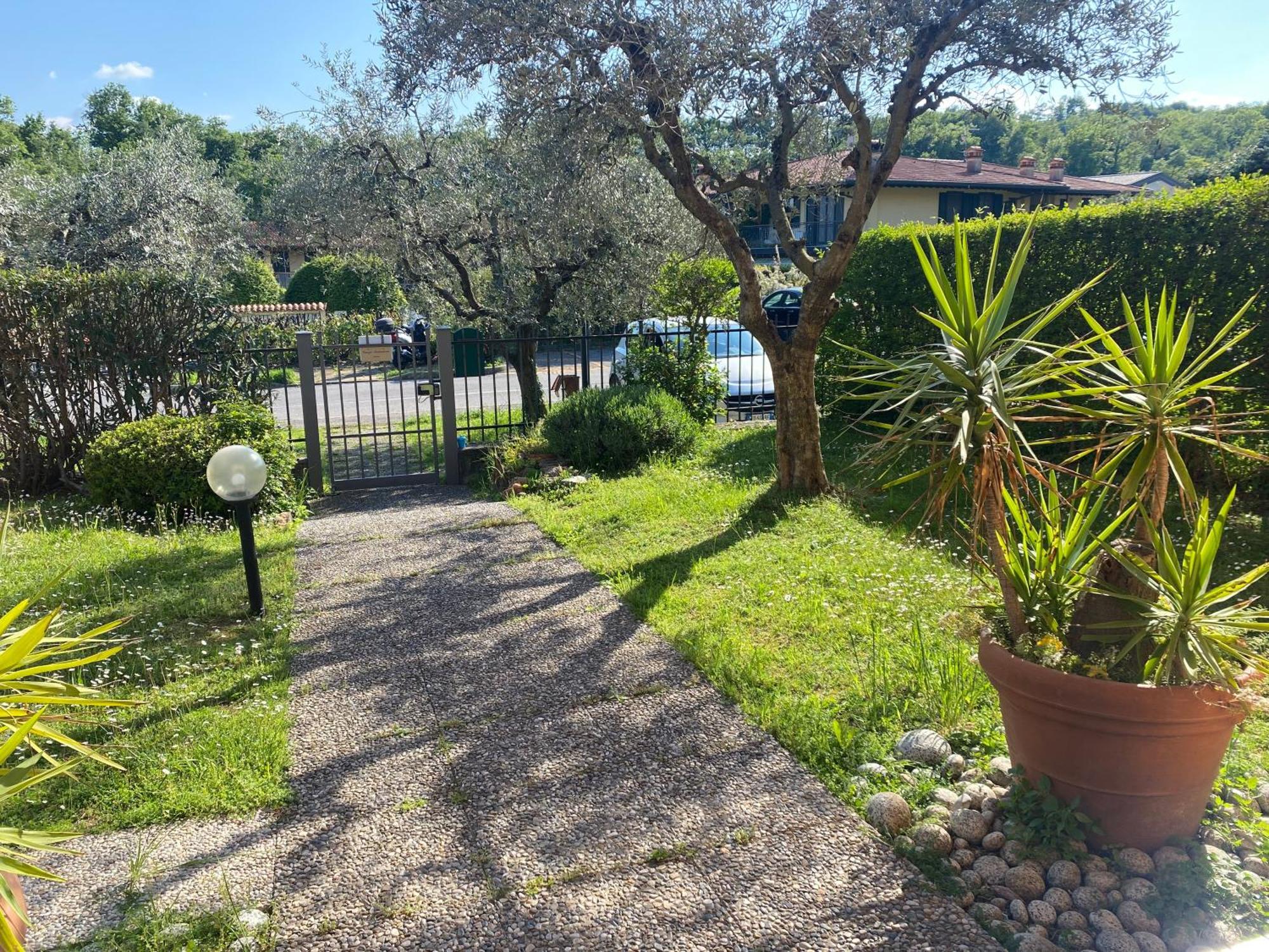 B&B Nonna Cecilia Puegnago sul Garda Exterior foto