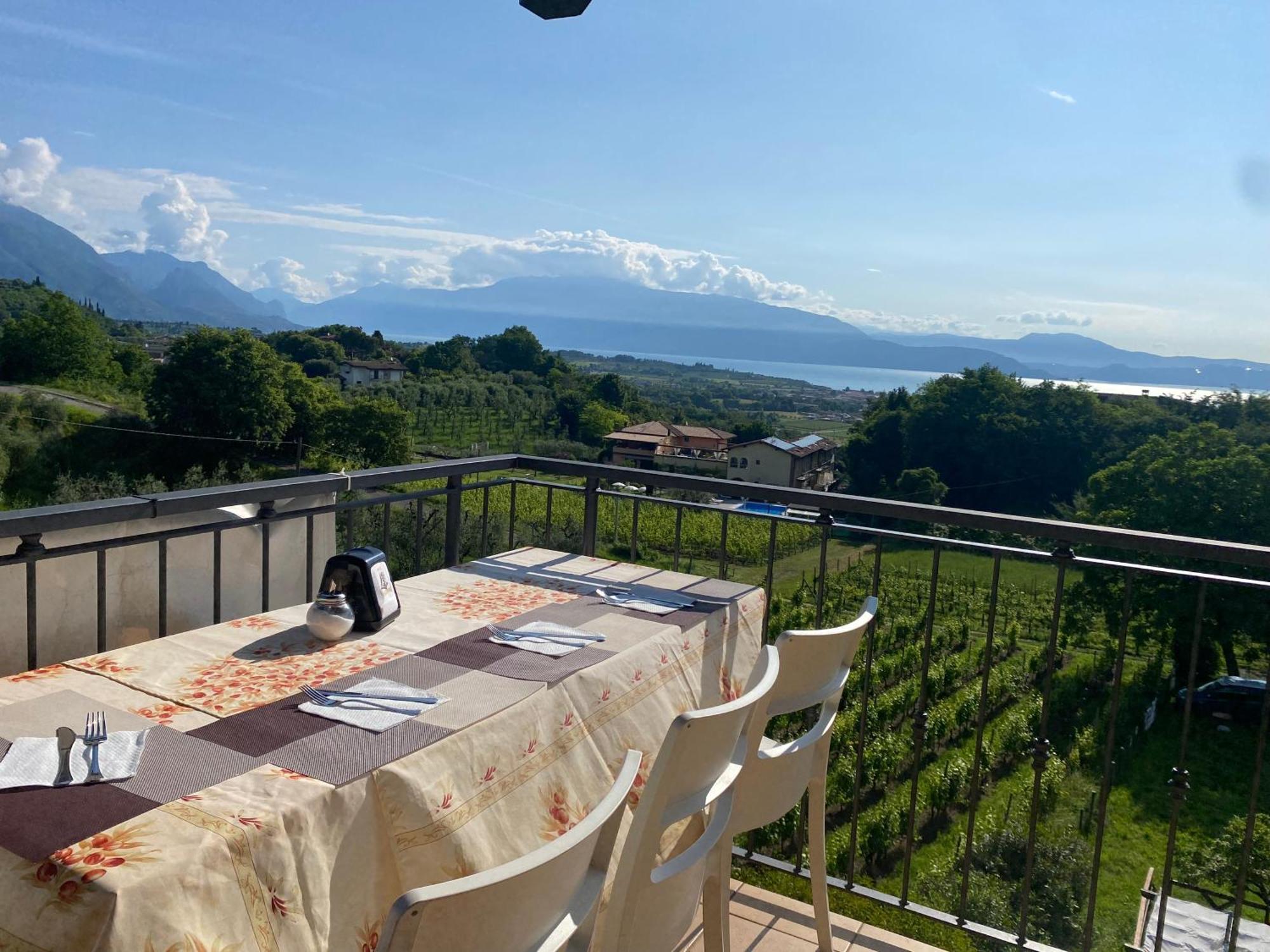 B&B Nonna Cecilia Puegnago sul Garda Exterior foto